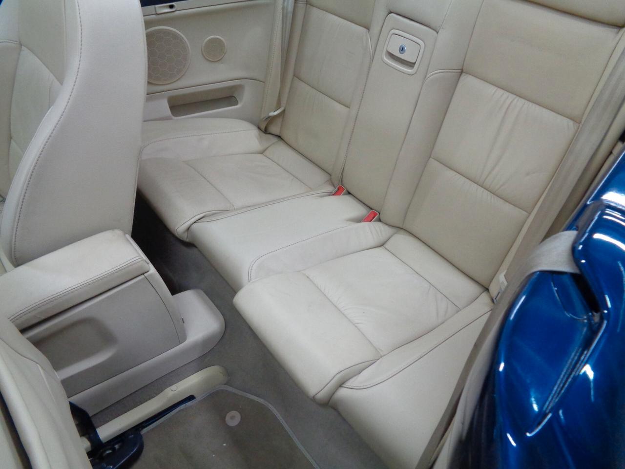 Volkswagen New Beetle 2.0 Cabrio