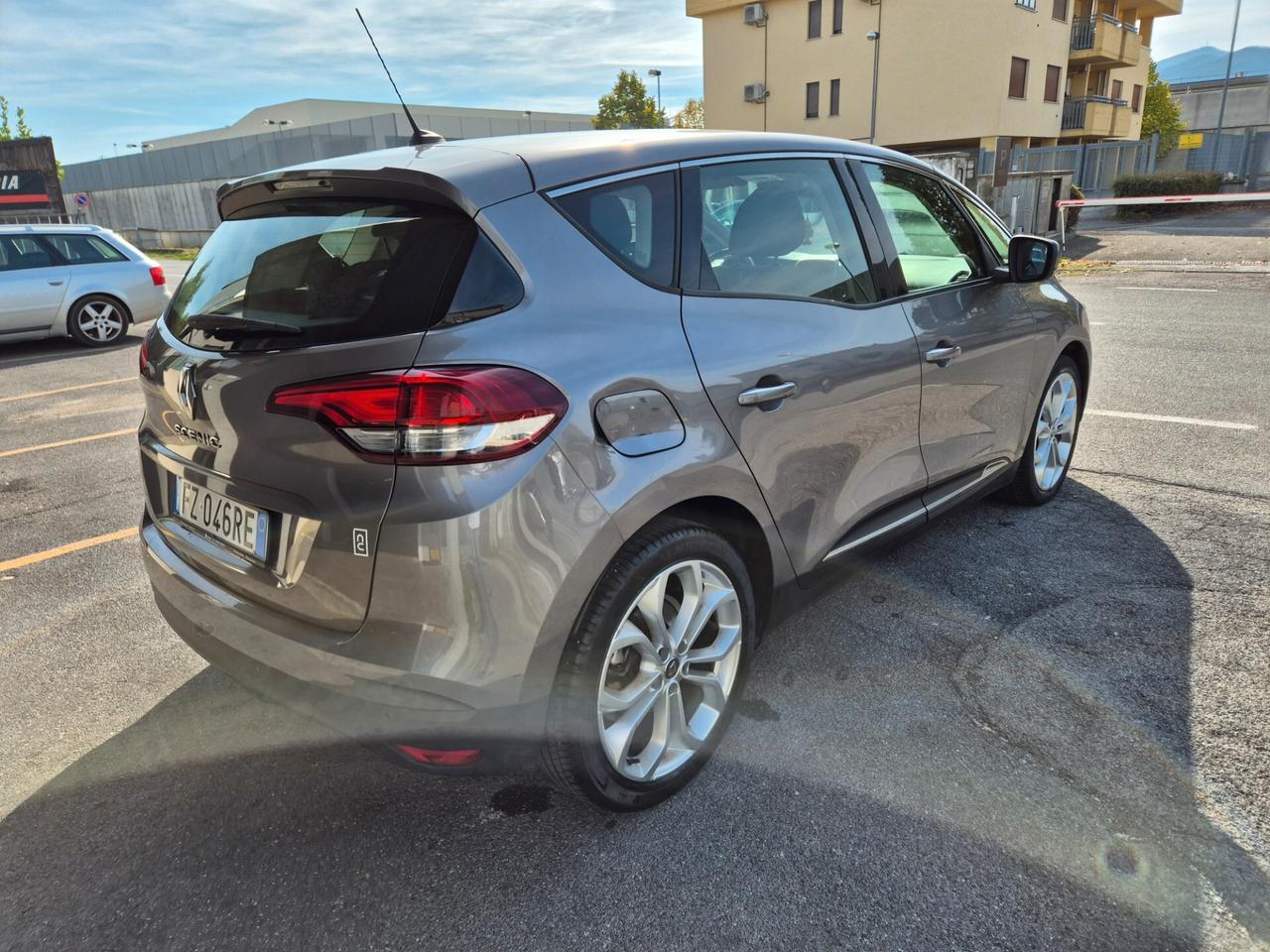 Renault Scenic Scénic TCe 140 CV EDC FAP Intens