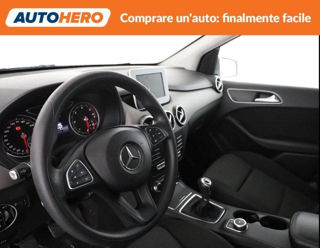 MERCEDES-BENZ B 180 d Business