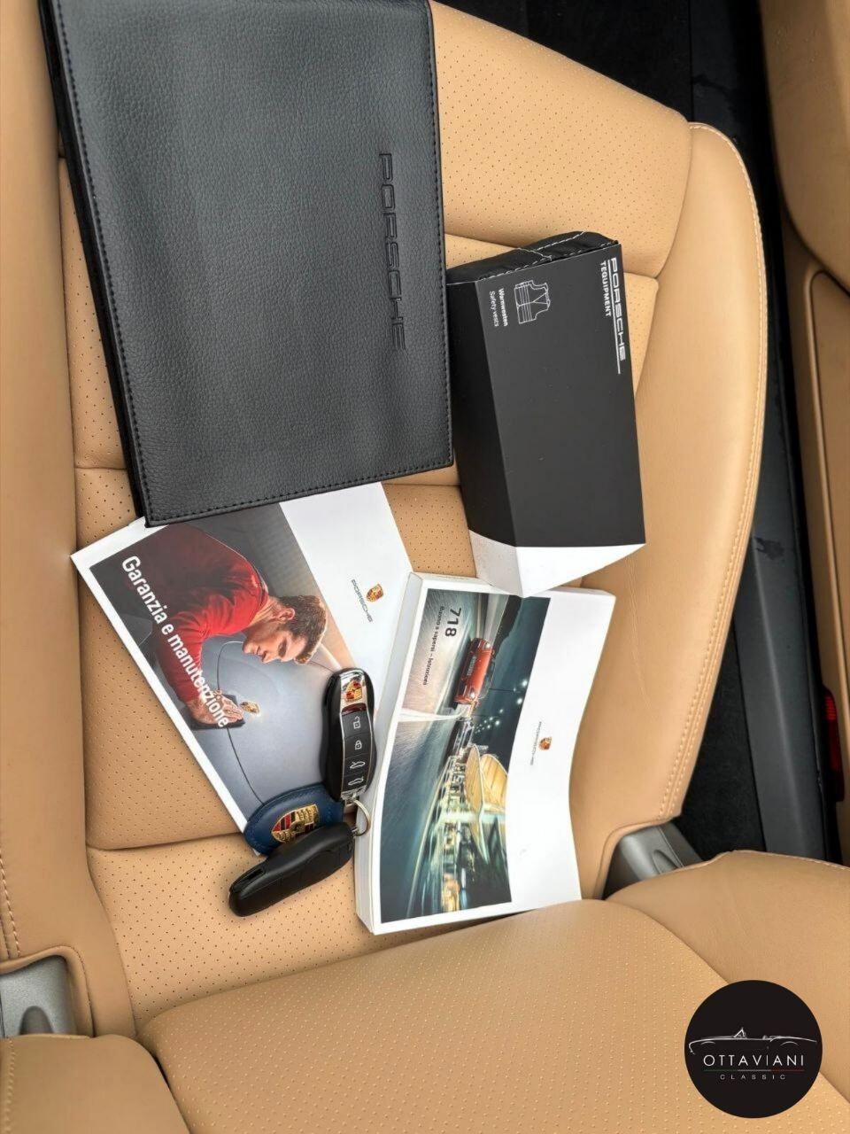 Porsche Boxster 718 come NUOVA