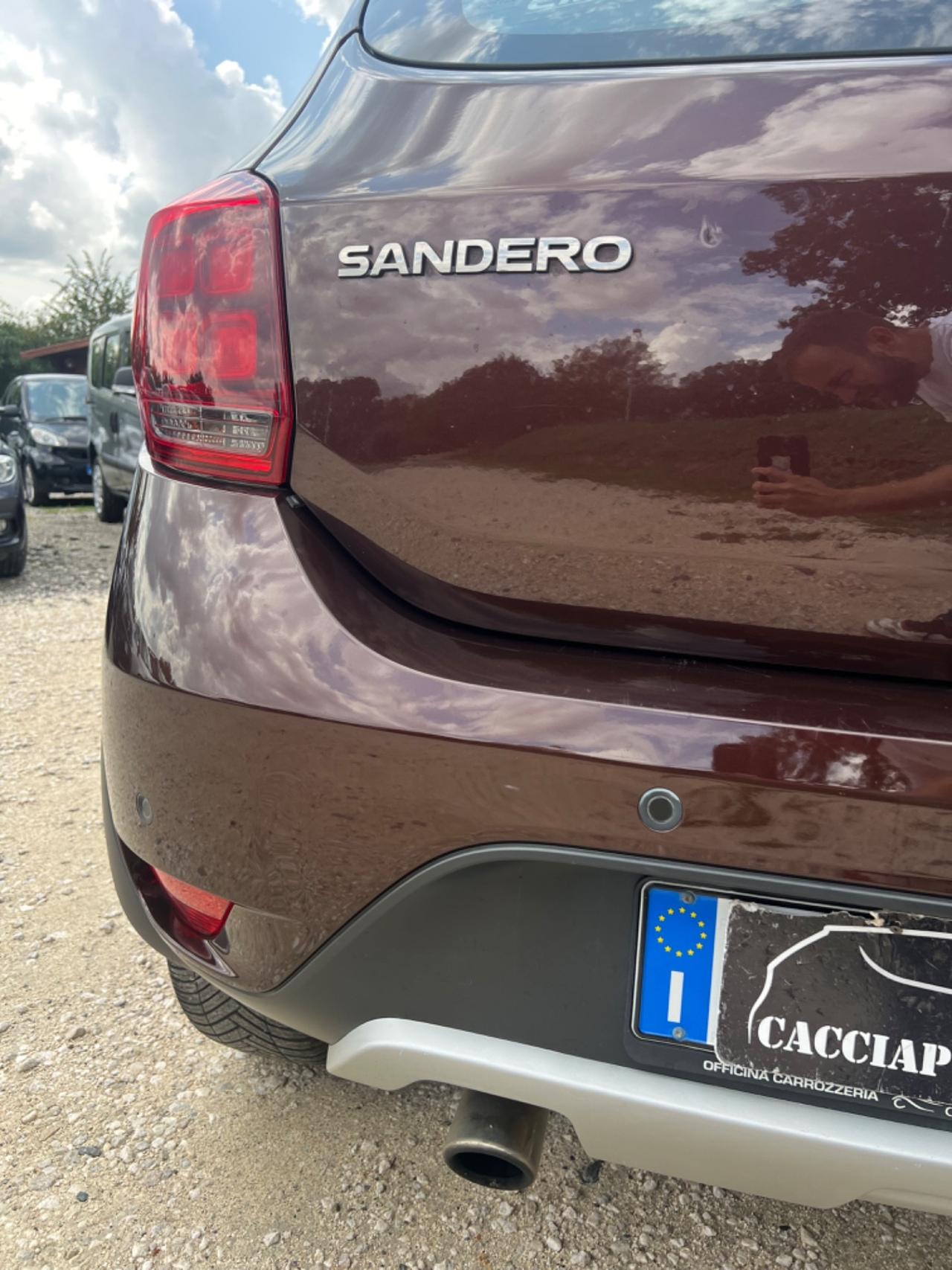 Dacia Sandero 0.9 GPL 90CV KARL BRAVE PERMUTE RATE GARANZIA