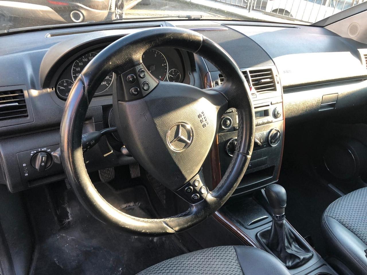 Mercedes-benz A 180 CDI Elegance UNICO P ROPRIETARIO GARANZIA EUROPEA CONFORMGEST 12 M ESI RINNOVABILE FINO A 36 MESI!!!