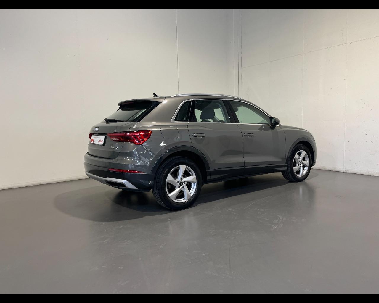 AUDI Q3 35 S-TRONIC BUSINESS ADVANCED