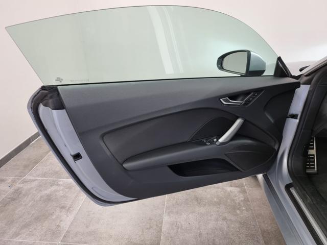 AUDI TT Coupé 40 TFSI S tronic