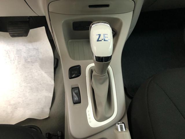 RENAULT ZOE Life R90