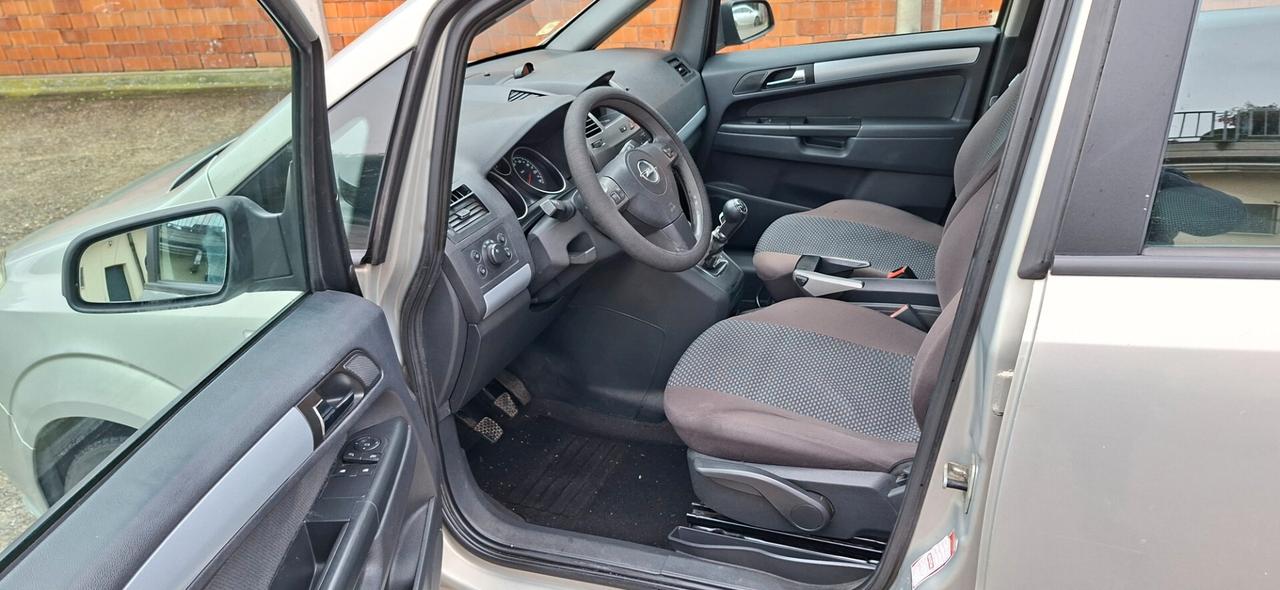 Opel Zafira 1.6 CON IMPIANTO A METANO 7 POSTI