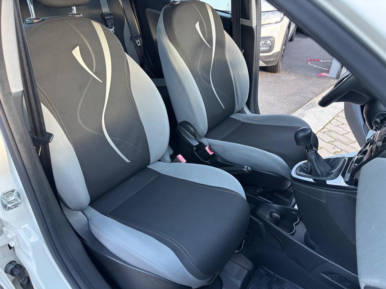 Lancia Ypsilon 1.3 MJT 16V 95 CV 5 porte S&S Silve