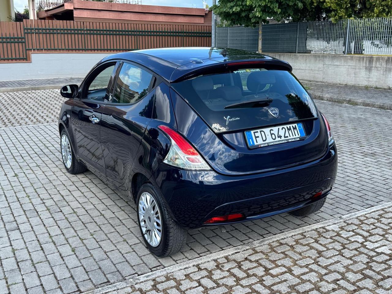 Lancia Ypsilon 1.2 GPL 70cv Neopatentati