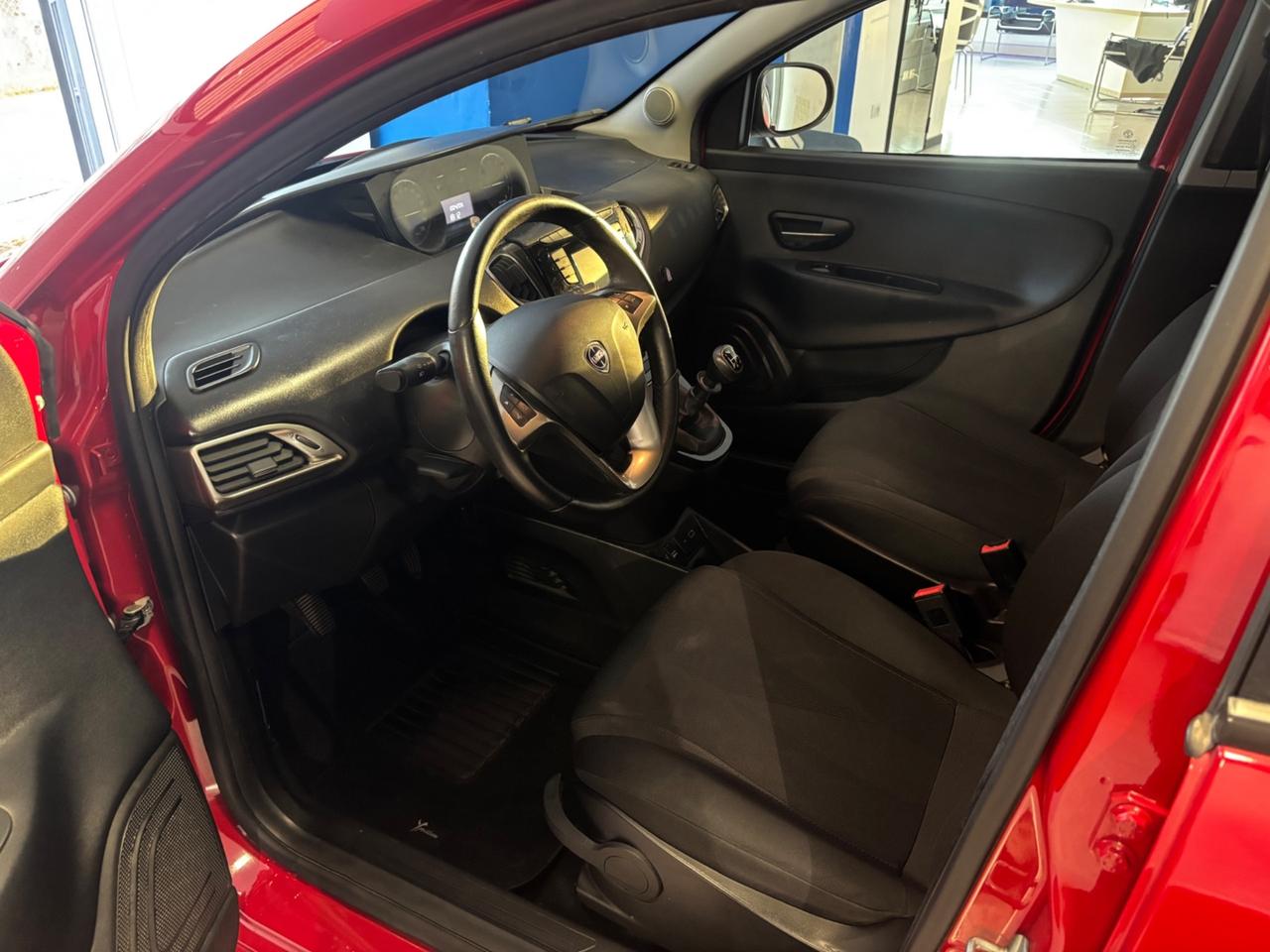 Lancia Ypsilon 1.2 69 CV 5 porte GPL Ecochic Gold