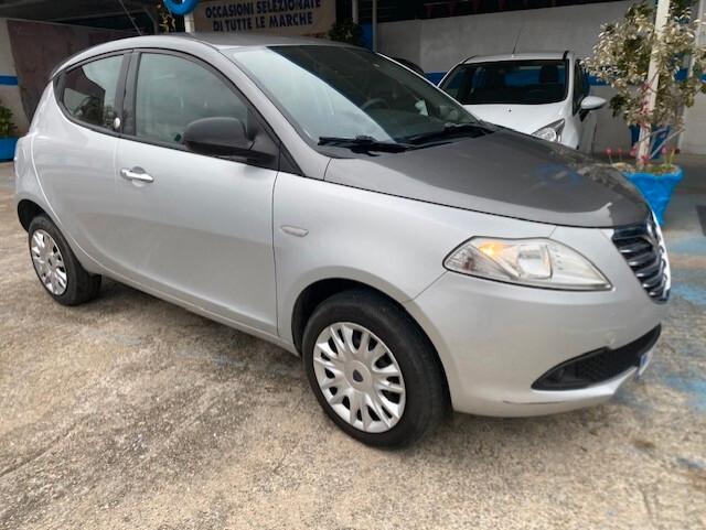 Lancia Ypsilon 0.9 TwinAir 85 CV 5 porte Metano Ecochic Gold