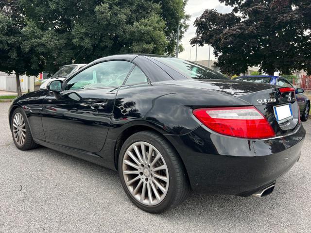 MERCEDES-BENZ SLK 200 CGI