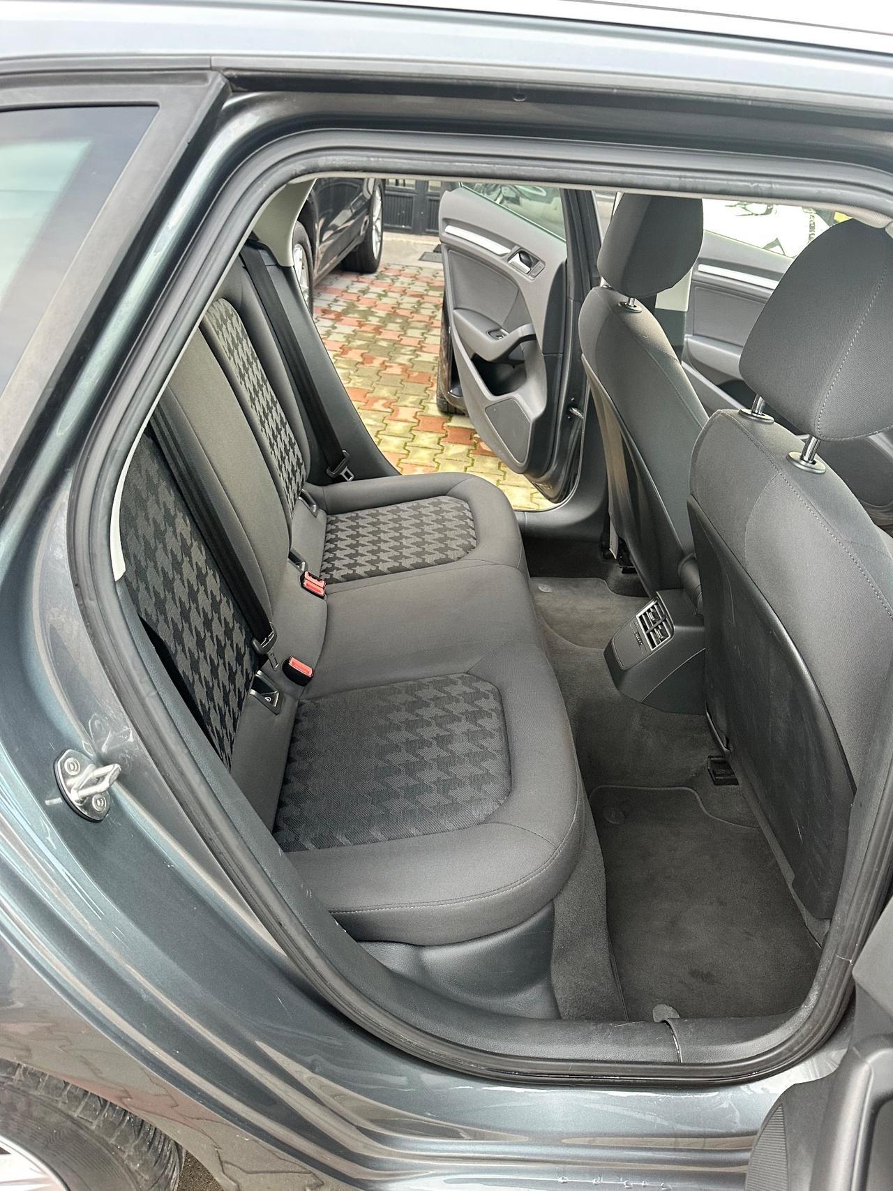 Audi A3 1.6 TDI clean diesel S tronic Business