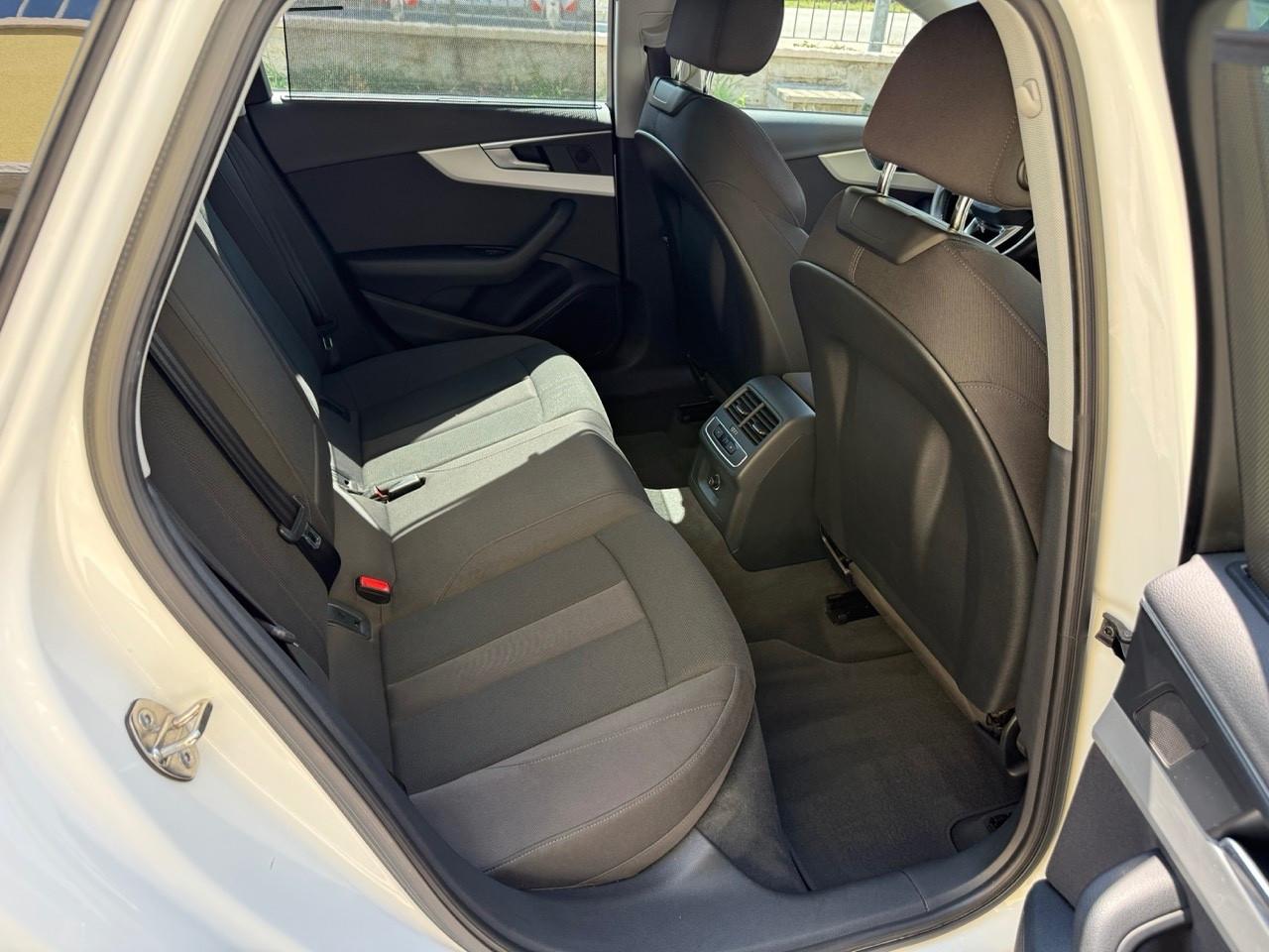 Audi A4 Avant 40 TDI quattro S- line PREZZO REALE