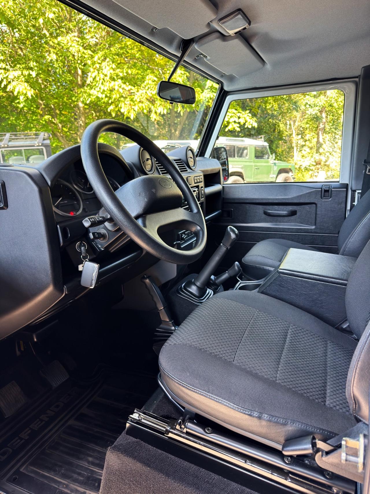 Land Rover Defender 90 2.2 TD4 Station Wagon SE N1