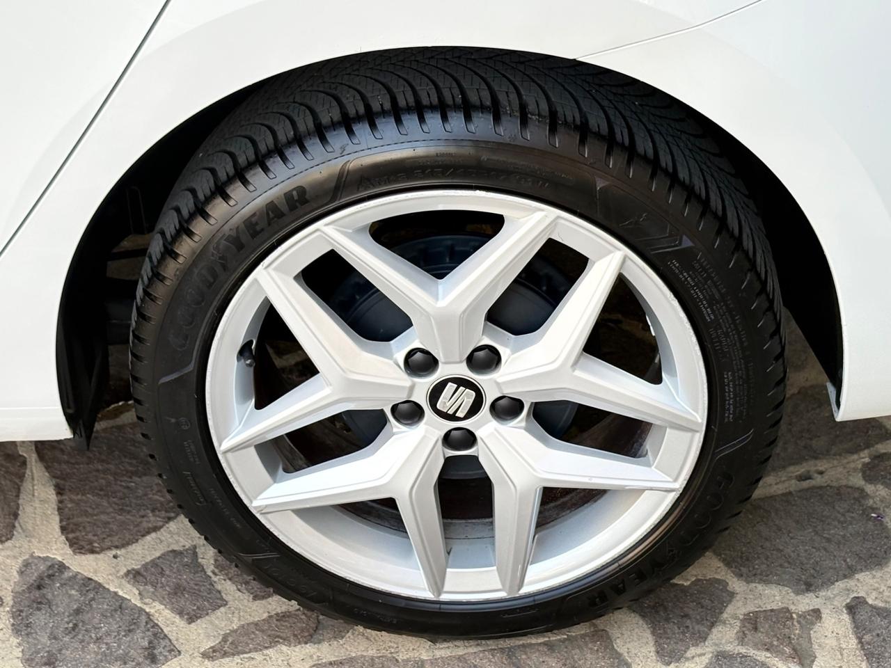 Seat Ibiza 1.0 TGI 5P FORMULA RACING FULL/LED