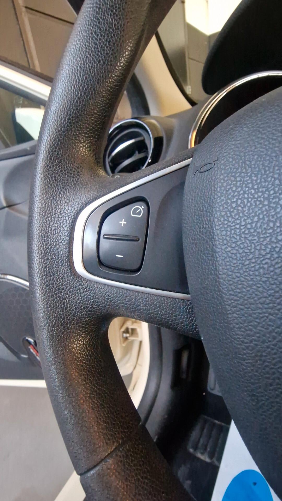 Renault Clio 1.2 75CV 5 porte Intens