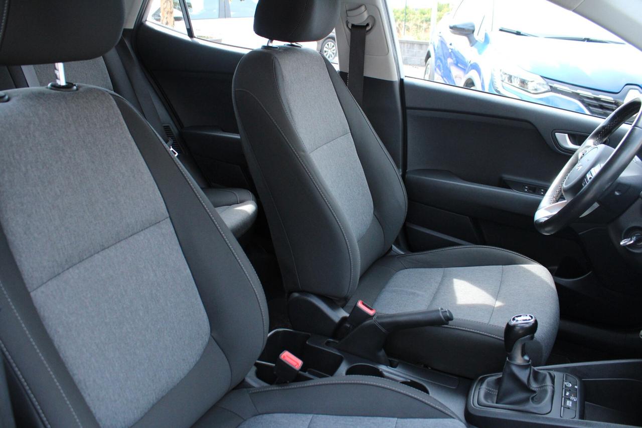 Kia Stonic 1.0 T-GDi 100 CV MHEV MT Urban Special Edition
