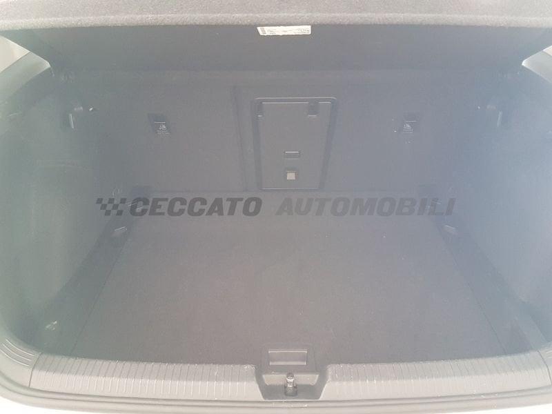 Volkswagen Golf VIII 2020 1.0 etsi evo Life 110cv dsg