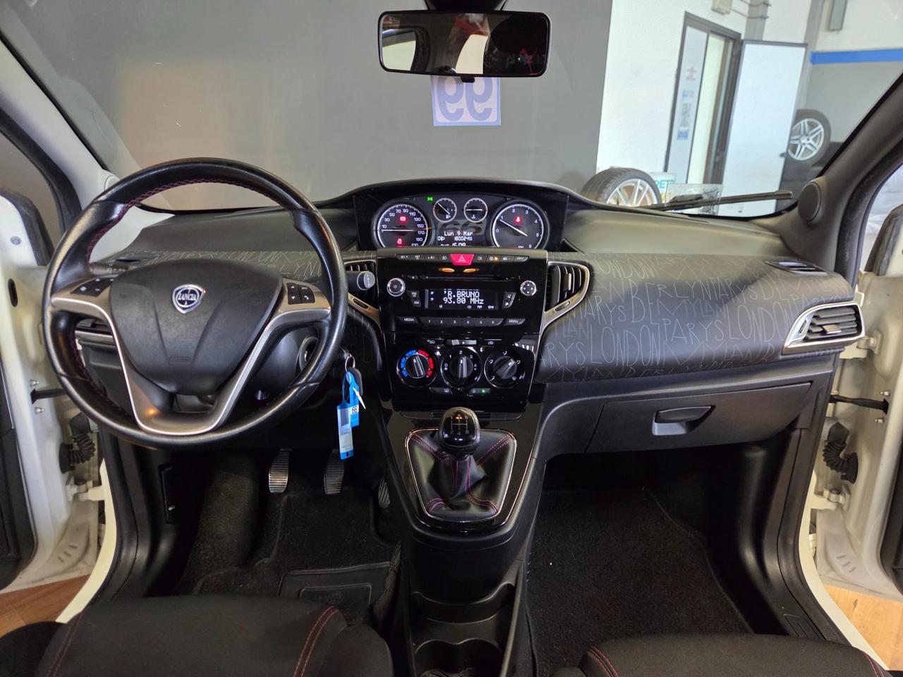 Lancia Ypsilon 5 Porte Ypsilon 1.3 mjt Platinum s&s 95cv