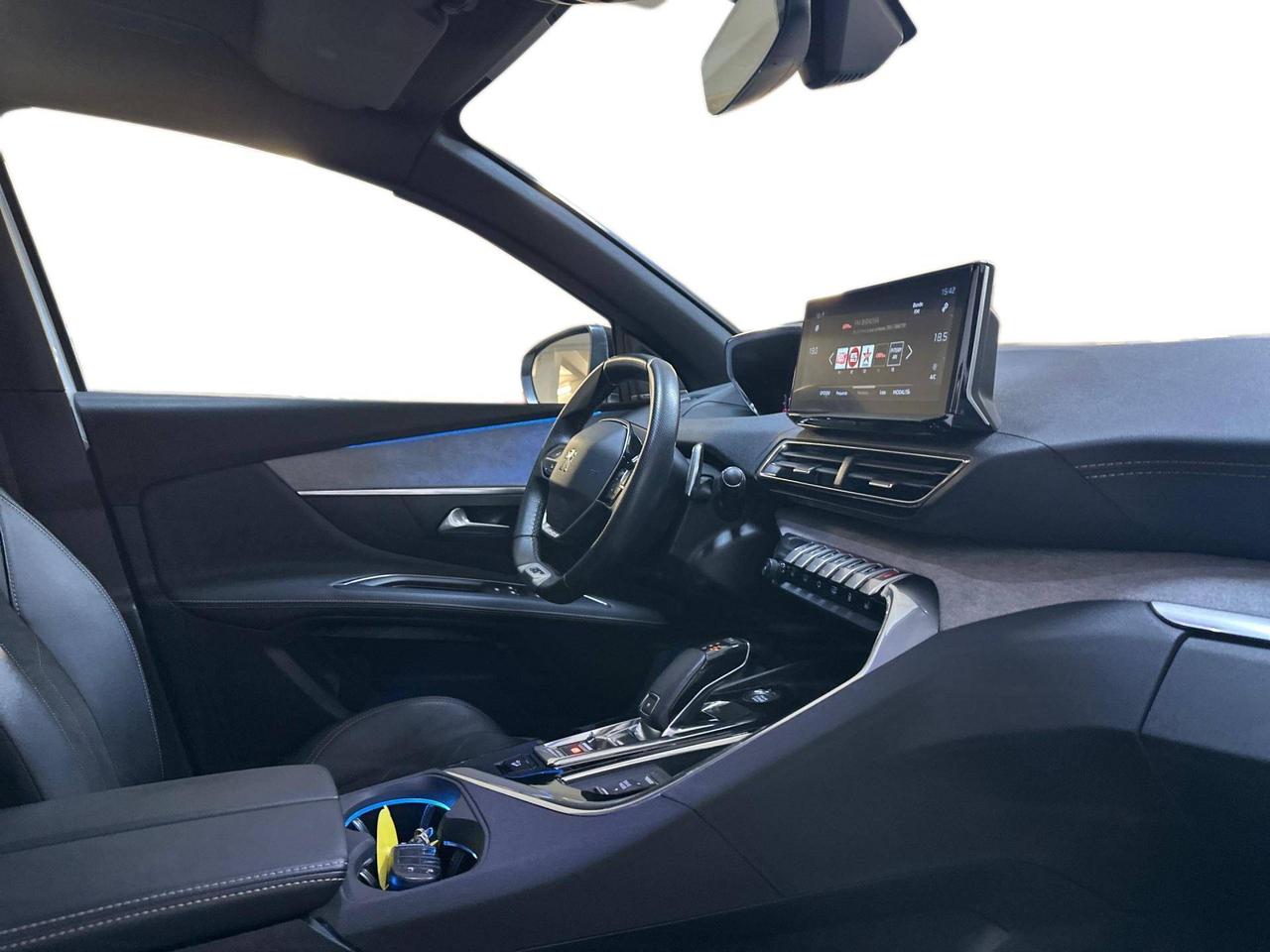 Peugeot 3008 1.5 bluehdi GT Pack 130cv