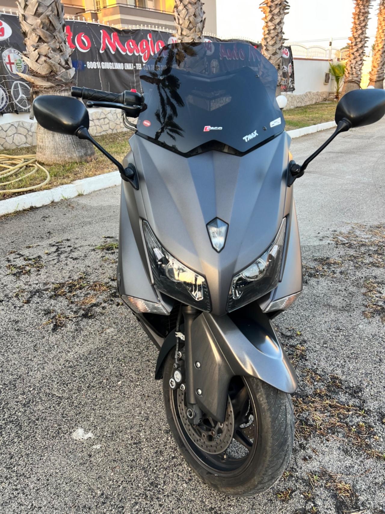 Yamaha t Max 530