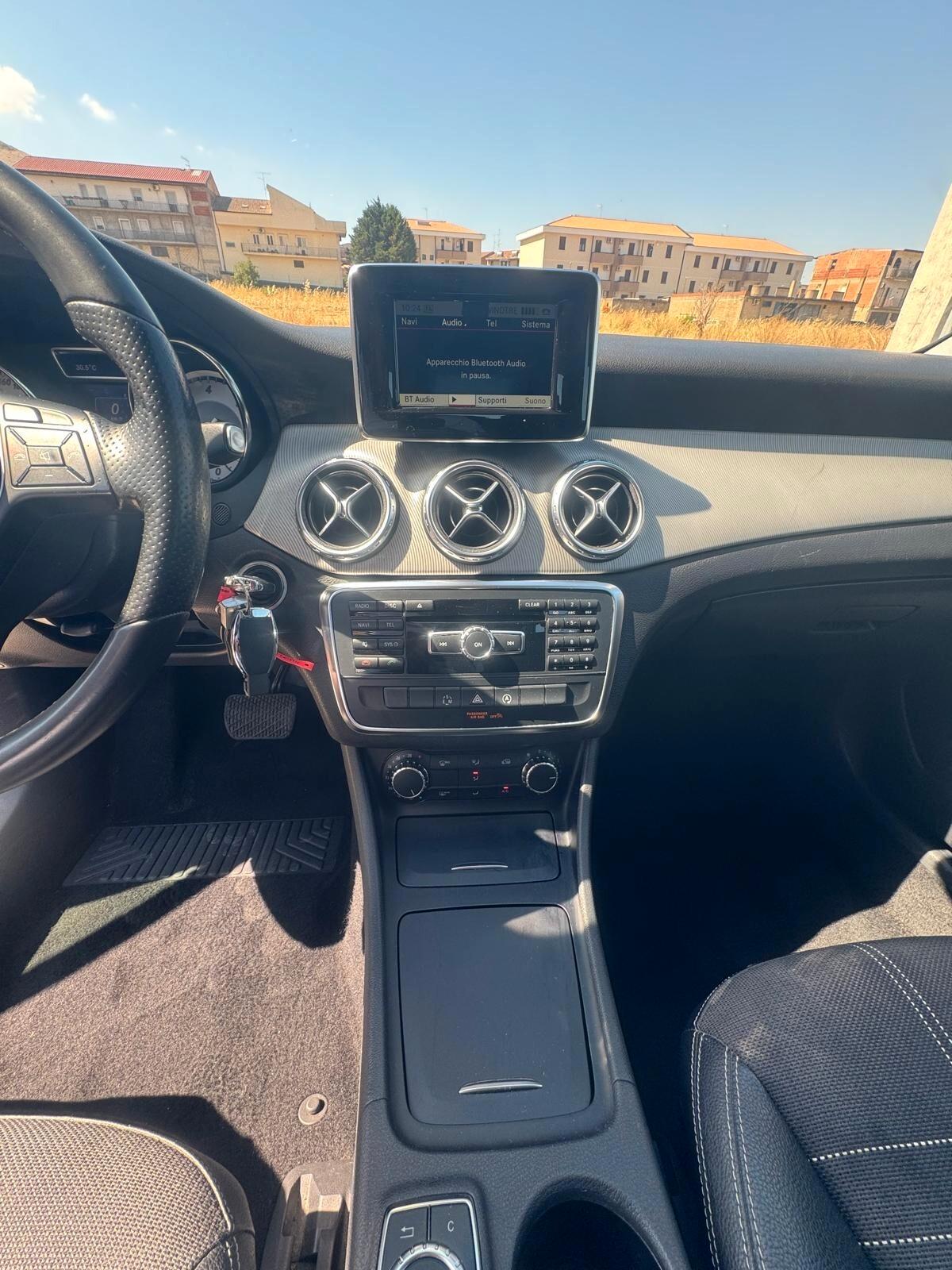 Mercedes-benz GLA 200 d Automatic Sport