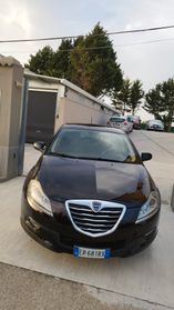 Lancia Delta 1.6 MJT DPF 105 CV Silver