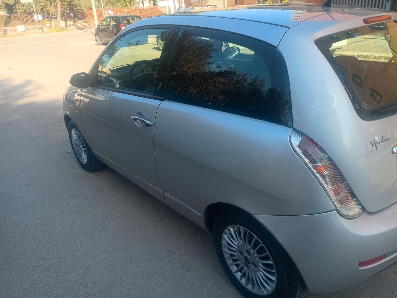 Lancia Ypsilon 1.2 Oro