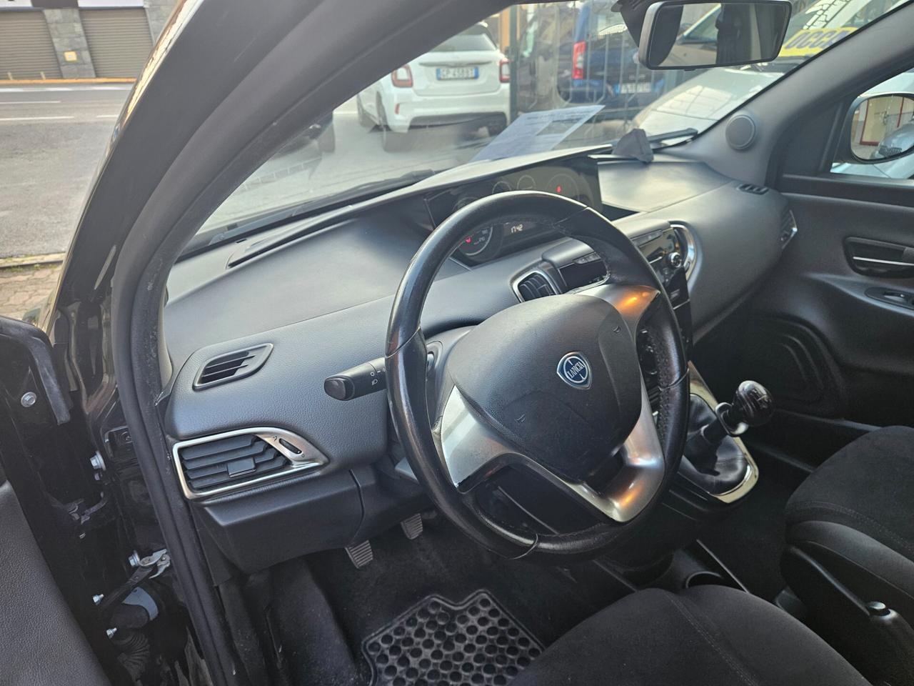 Lancia Ypsilon 1.2 69 CV 5 porte S&S Gold