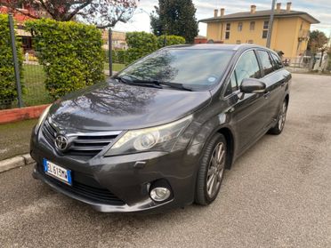 Toyota Avensis 2.2 D-Cat aut. Wagon Lounge