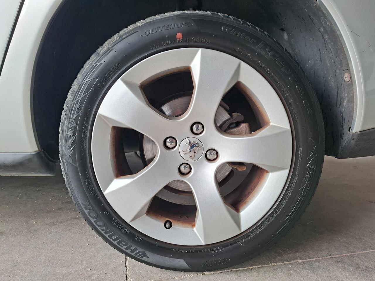 Peugeot 3008 1.6 e-HDi 112CV cambio robotizzato Stop&Start Active