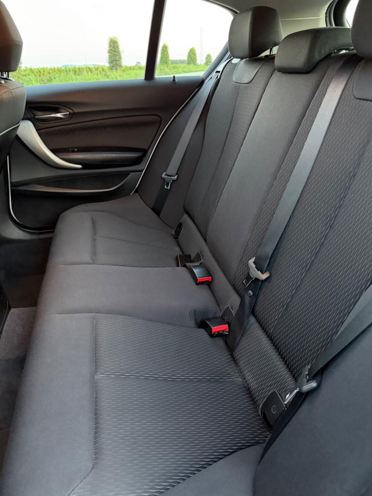 Bmw 116 116i 5p. Urban