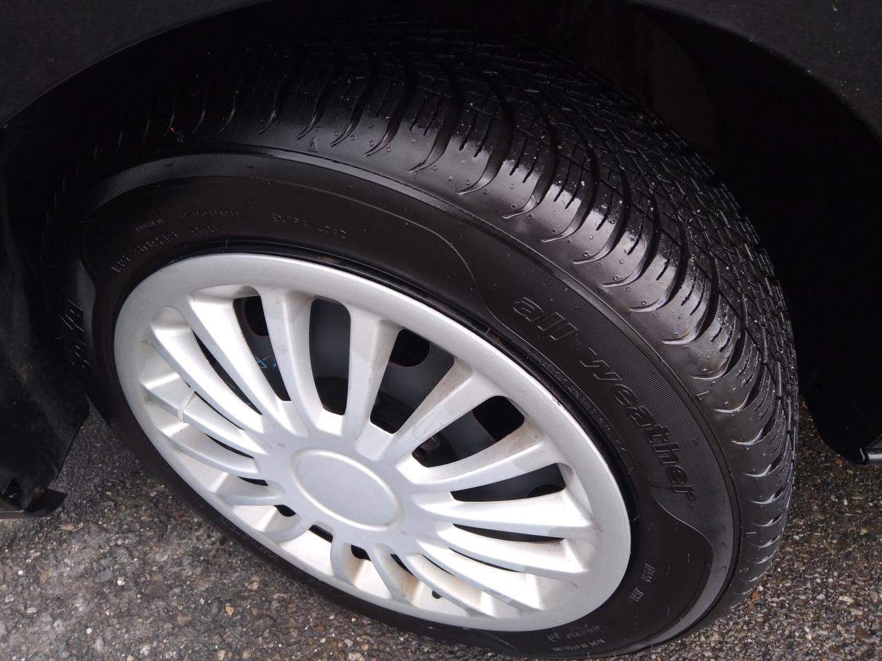 Seat Ibiza 1.2 12V 70CV 3p. Free Dual xneopatentati