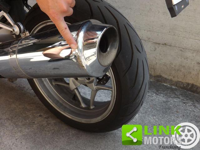 BMW R 1200 R anno 2008 con valigie laterali BMW originali