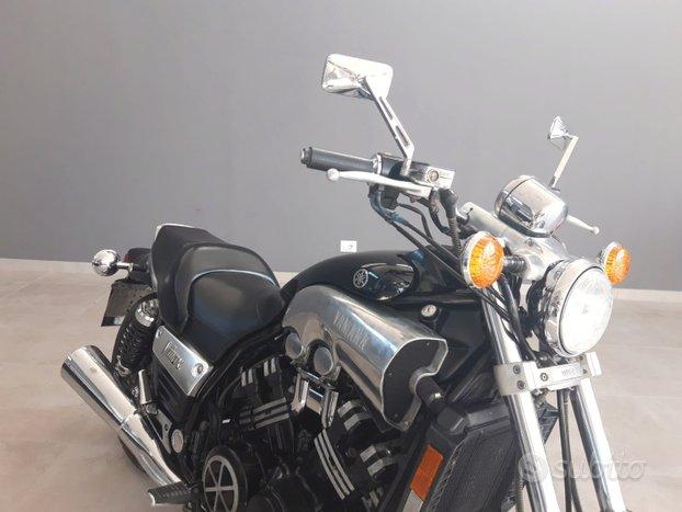 Yamaha V Max 1200