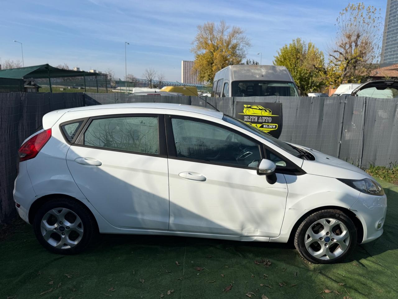 Ford FIESTA 1.4 GPL TITANIUM UNICOPROPRIETARIO