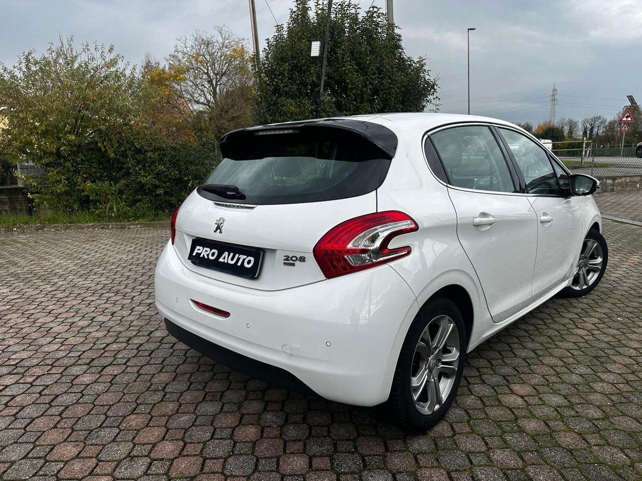 Peugeot 208 PureTech 82 ETG5 S&S 5 porte Allure