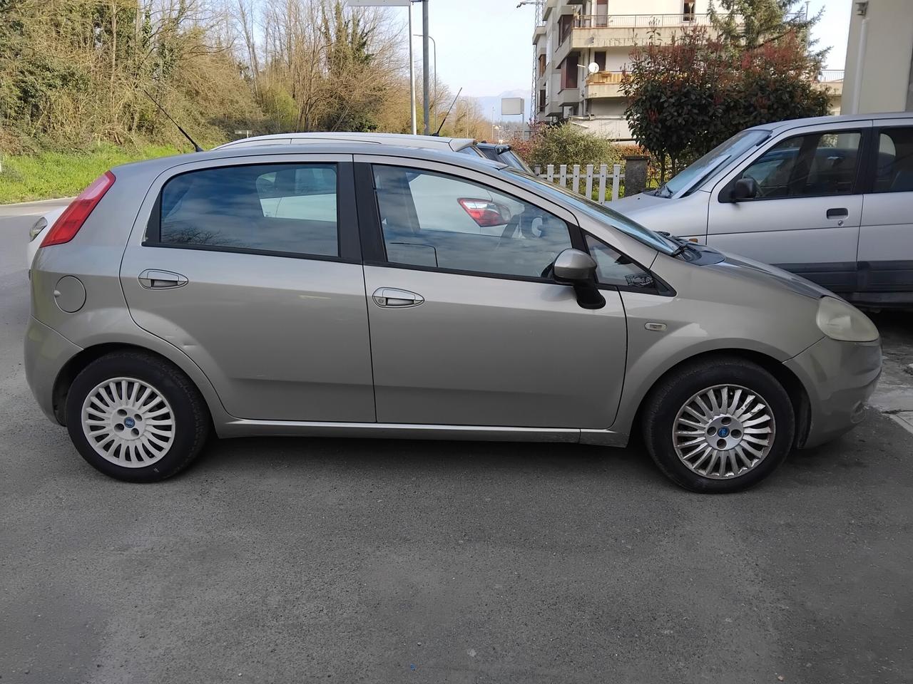 Fiat Grande Punto 1.3 MJT 75 CV 5 porte Active