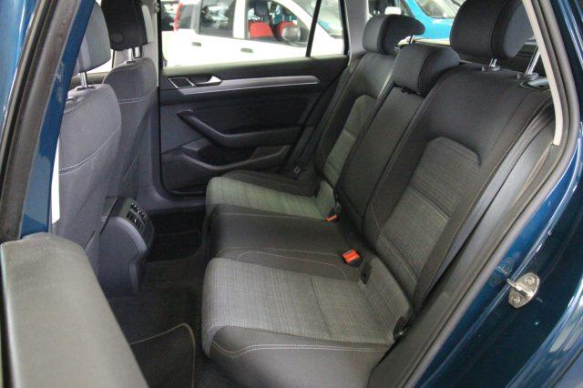 VOLKSWAGEN Passat Variant 2.0 TDI SCR EVO DSG Business