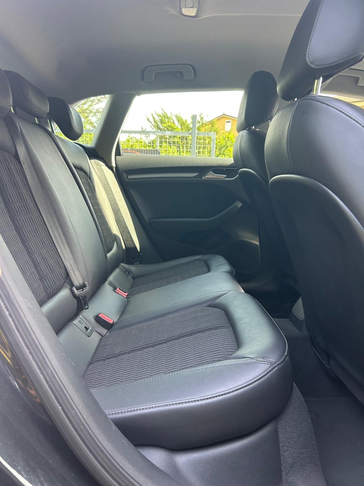 Audi A3 1.6 TDI S tronic