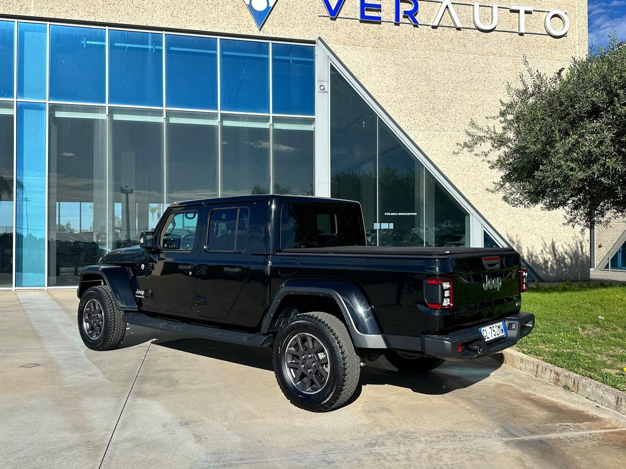 Jeep Gladiator V6 AUTOCARRO offerta T-Stock prezzo imperdibile