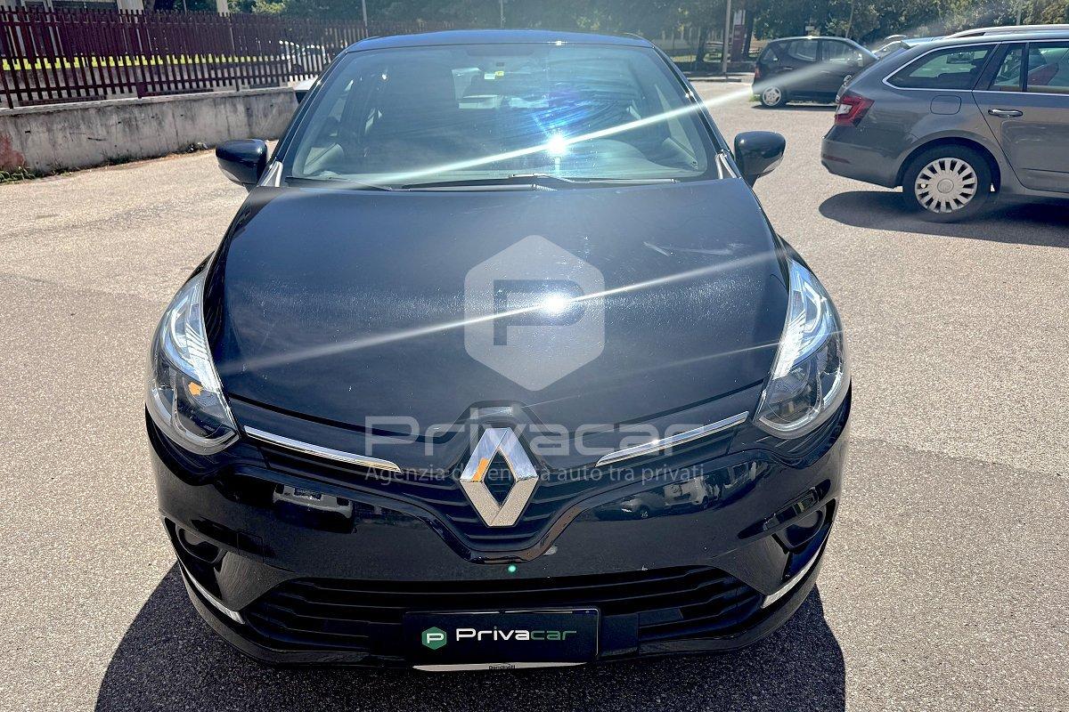 RENAULT Clio TCe 12V 90 CV 5 porte Moschino Intens