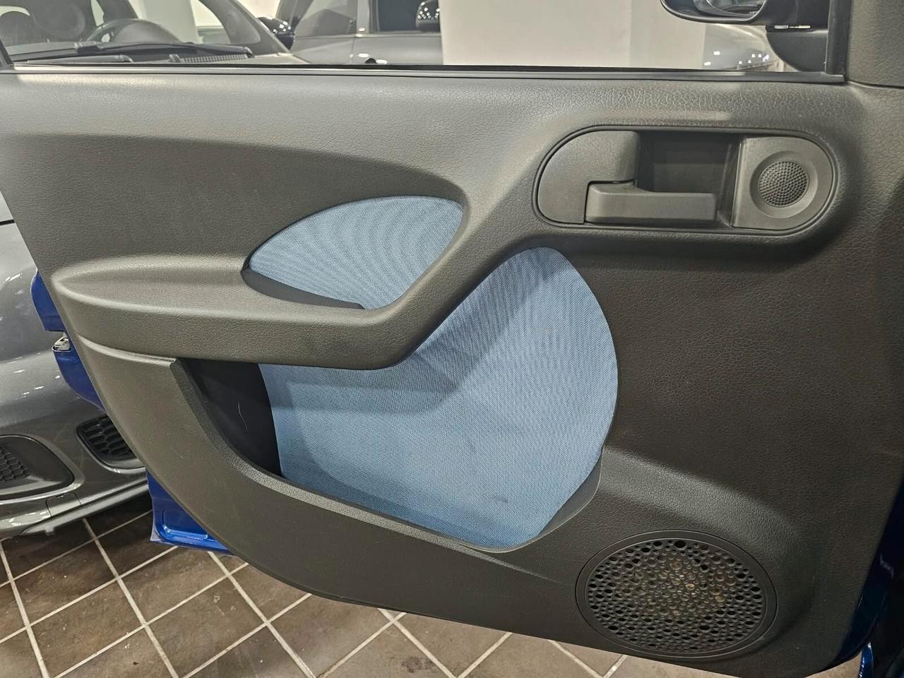 NUOVA FIAT PANDA EMOTION PLUS 1.2 BENZ 60CV - AUTO COME NUOVA.