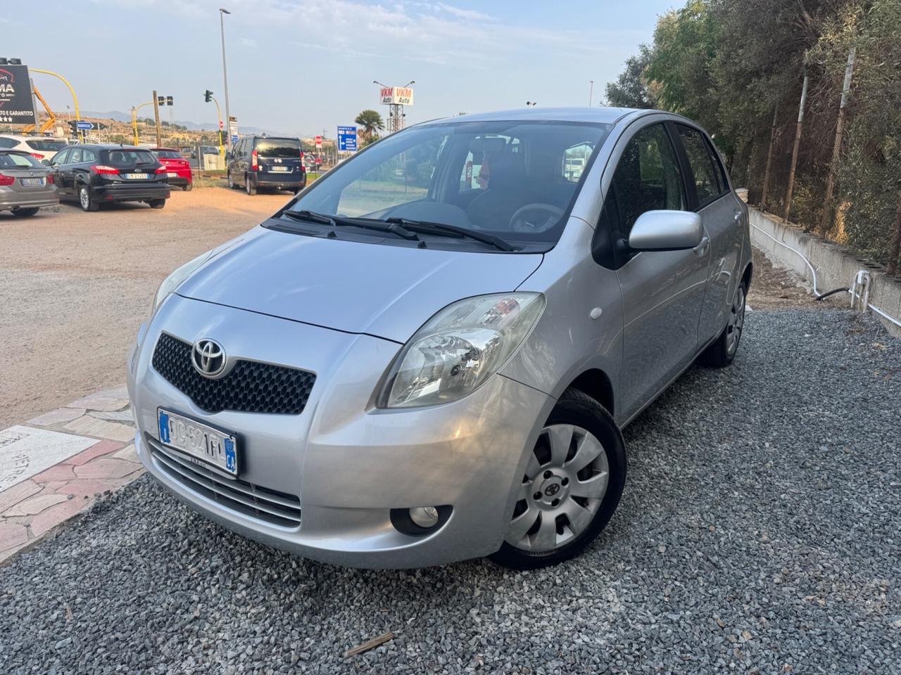 Toyota Yaris Benz automatica