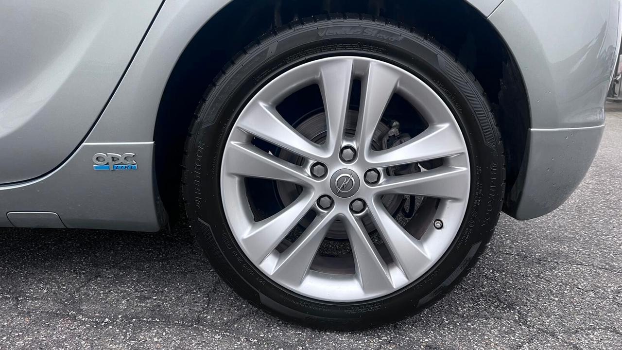 Opel Astra 1.6 Turbo 180CV 5 porte Cosmo S