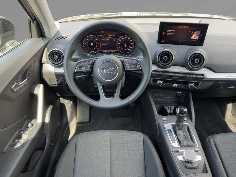 Audi Q2 35 TDI S tronic S line Edition Sonos Gancio Cockpit