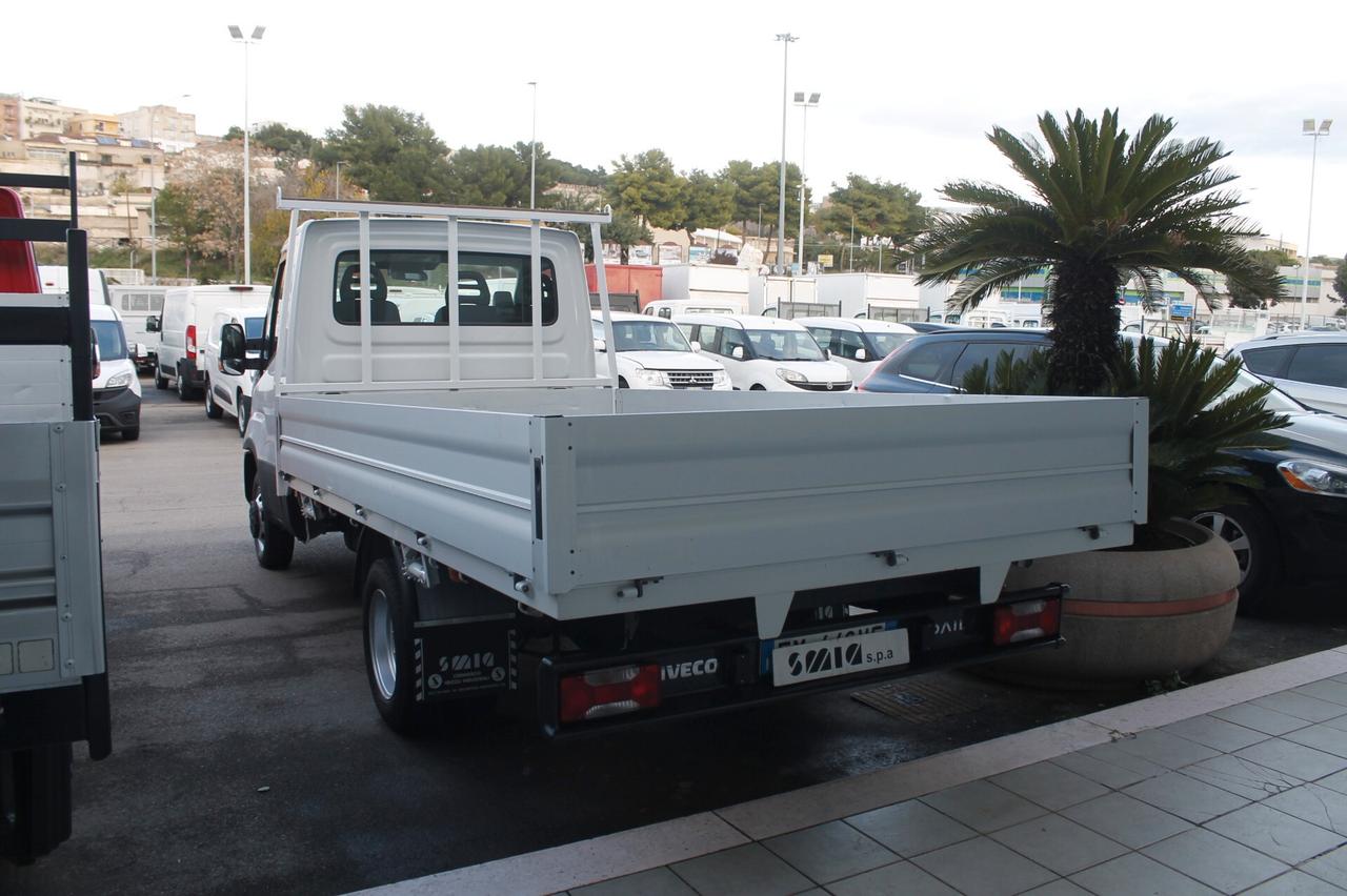 Iveco DAILY 35C14 CASSONE FISSO DA 4 METRI