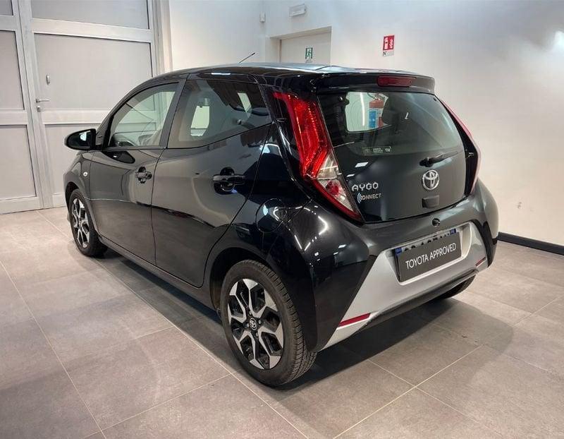 Toyota Aygo Connect 1.0 VVT-i 72 CV 5 porte x-fun