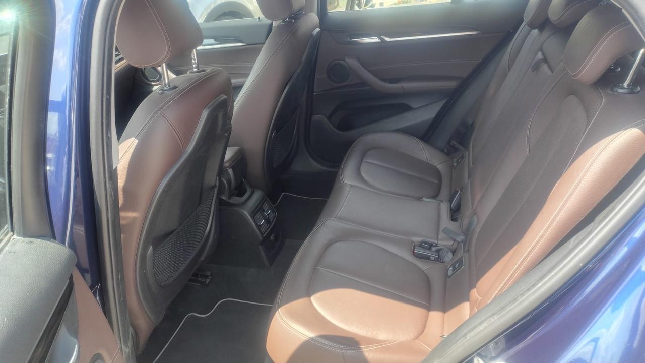 Bmw X2 sDrive18d Business-X