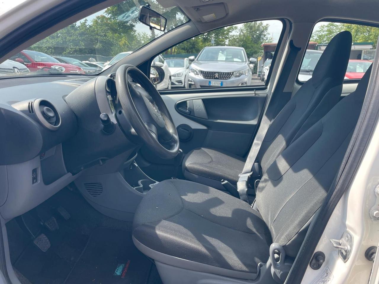 Toyota Aygo 1.0 12V VVT-i 5 porte Now Connect